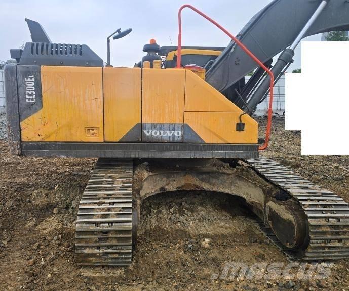 Volvo EC 300 EL Paletli ekskavatörler