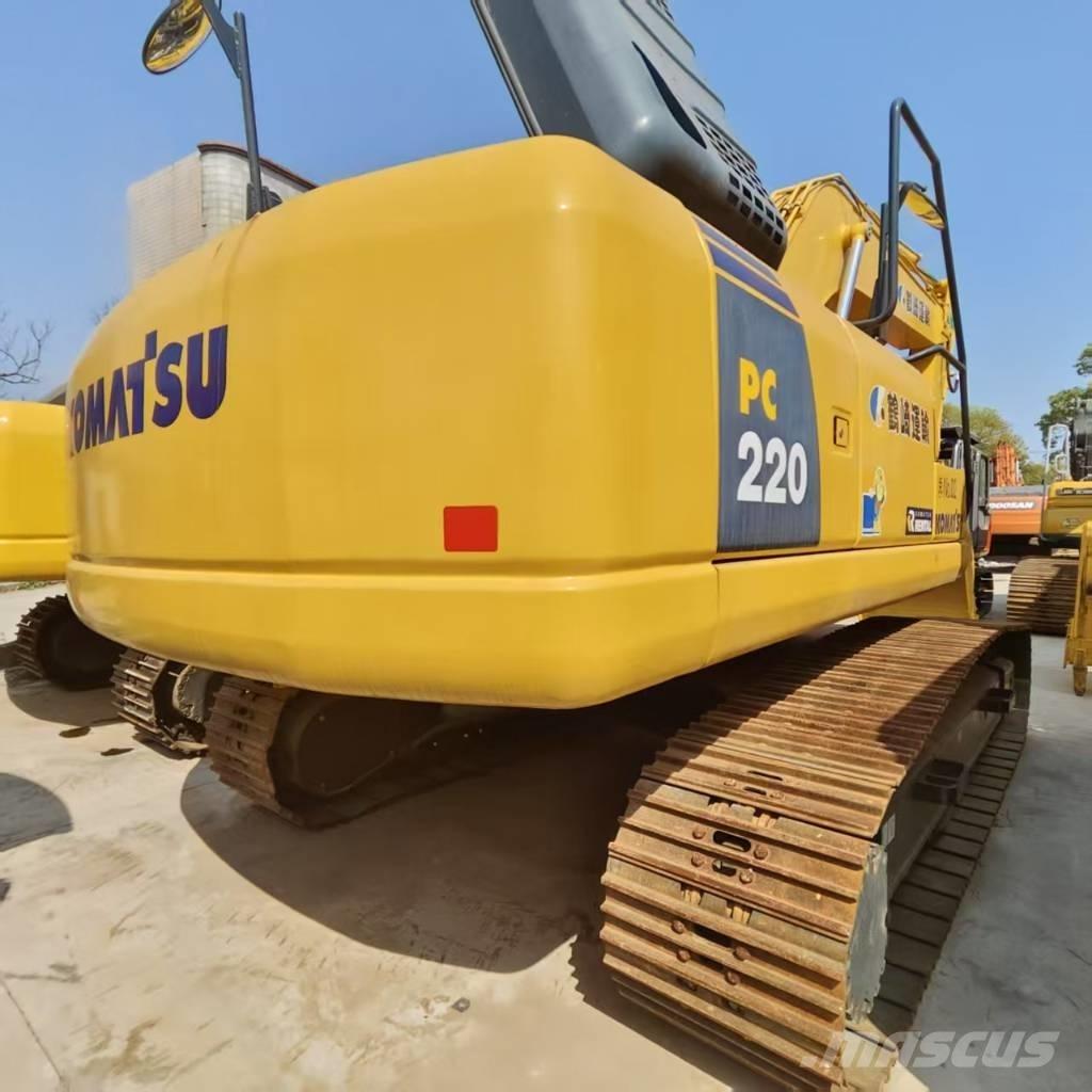 Komatsu PC 220-8 Paletli ekskavatörler