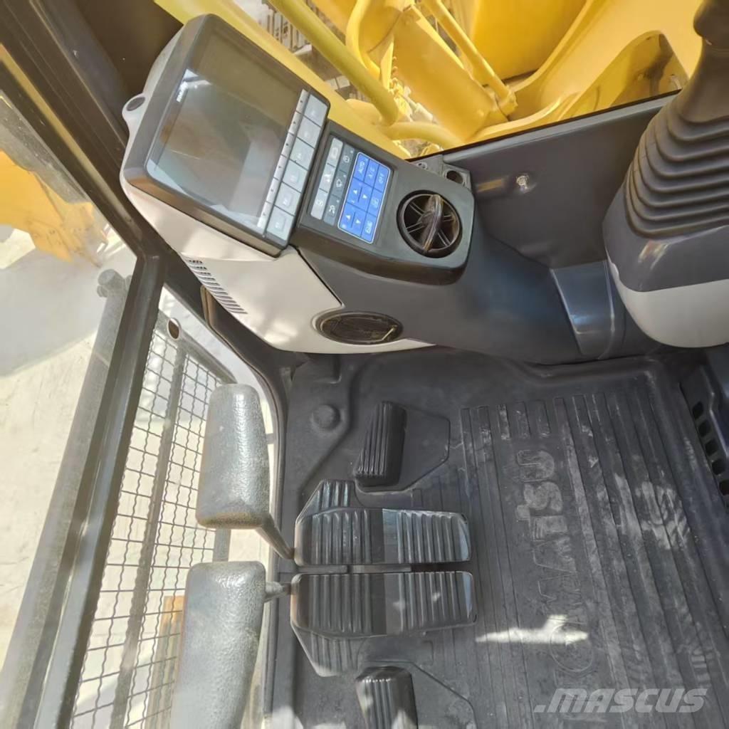 Komatsu PC 220-8 Paletli ekskavatörler