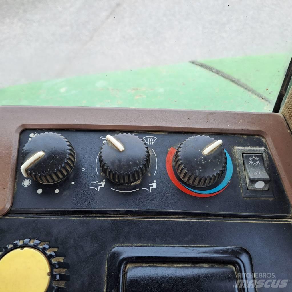 John Deere 7700 Traktörler