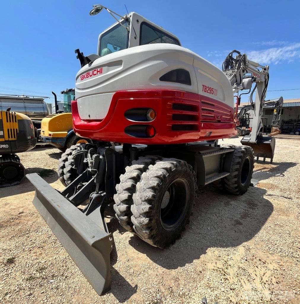 Takeuchi TB 295 W Lastik tekerli ekskavatörler