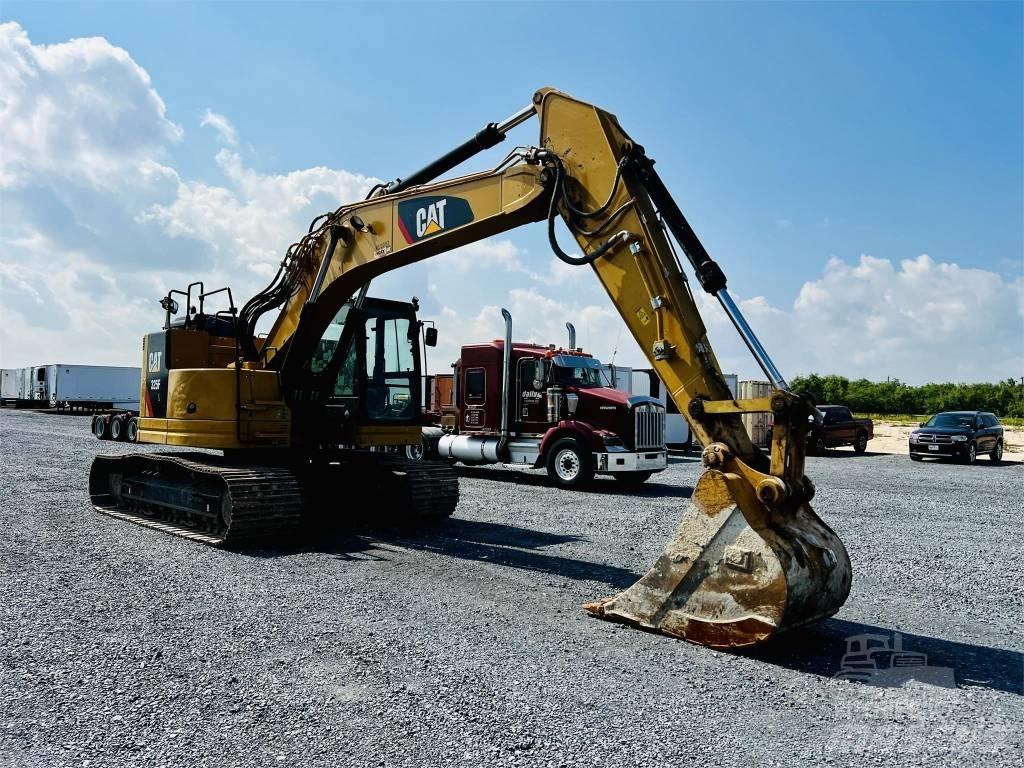 CAT 325 FL CR Paletli ekskavatörler