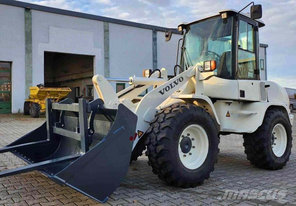 Volvo L 30 B Tekerlekli yükleyiciler