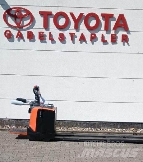 Toyota LPE 250 Düsük seviye kaldirici