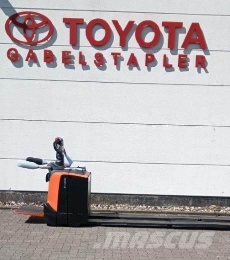 Toyota LPE 250 Düsük seviye kaldirici