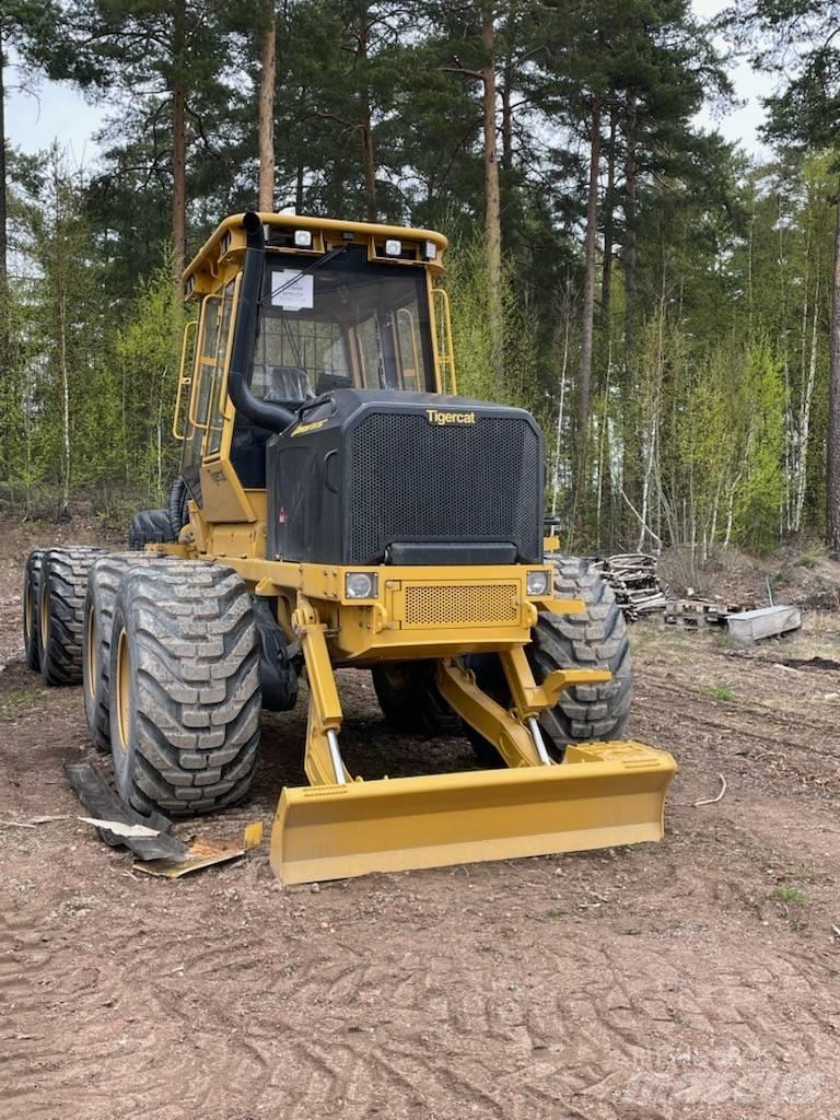 Tigercat 1075C Tomruk yükleyici traktörler