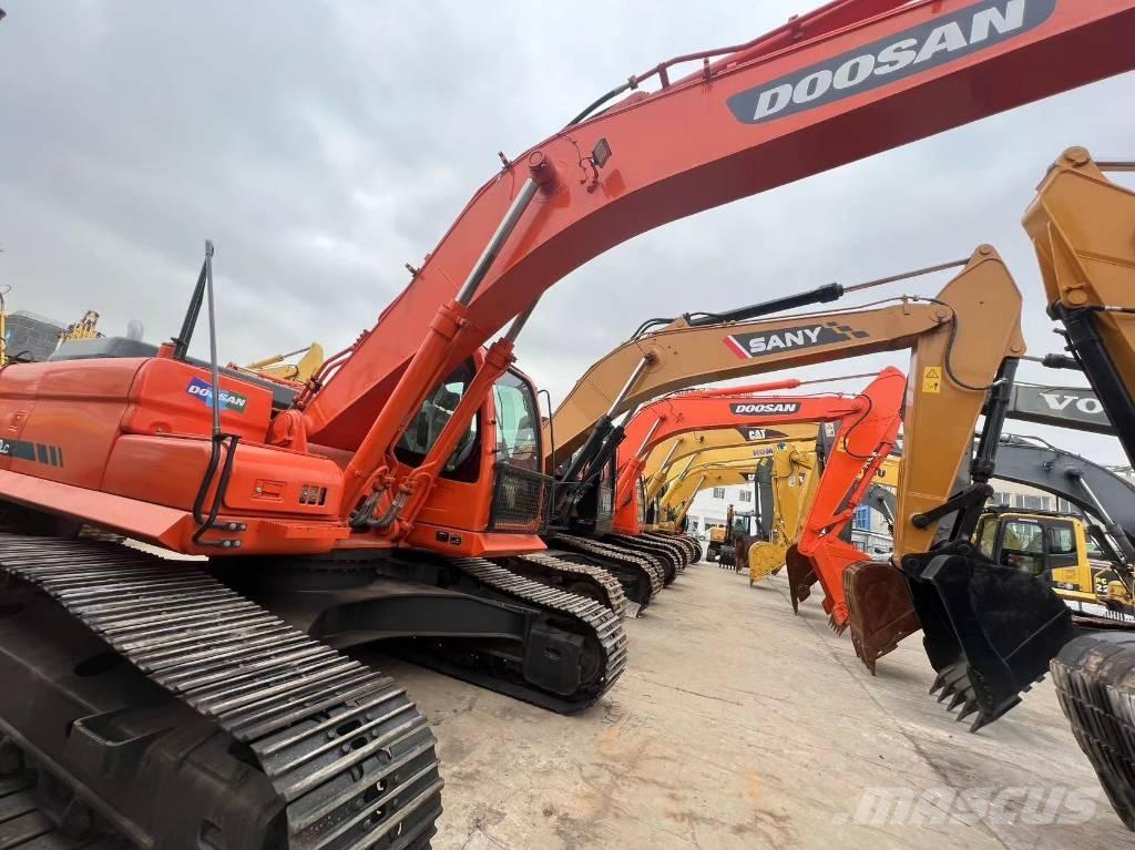 Doosan DOOOSAN DX300 Paletli ekskavatörler