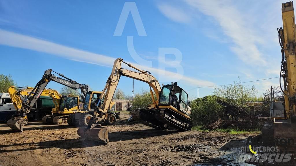 JCB JS 130 Paletli ekskavatörler