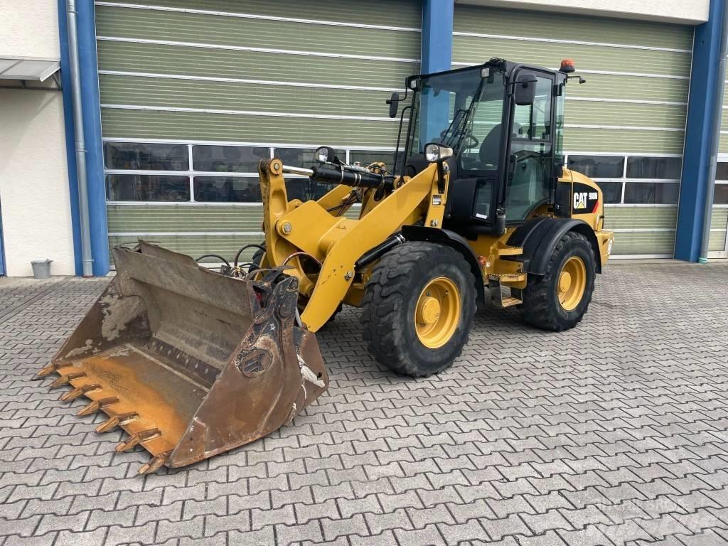 CAT 908 M Tekerlekli yükleyiciler