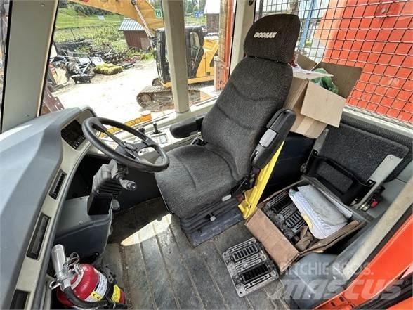 Doosan DA30 Belden kirma kaya kamyonu