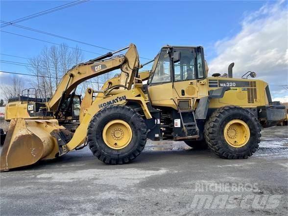 Komatsu WA320 Tekerlekli yükleyiciler