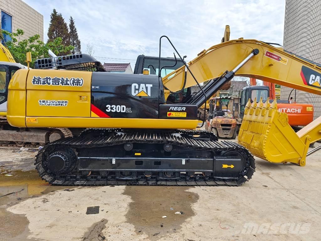 CAT 330D2L Paletli ekskavatörler