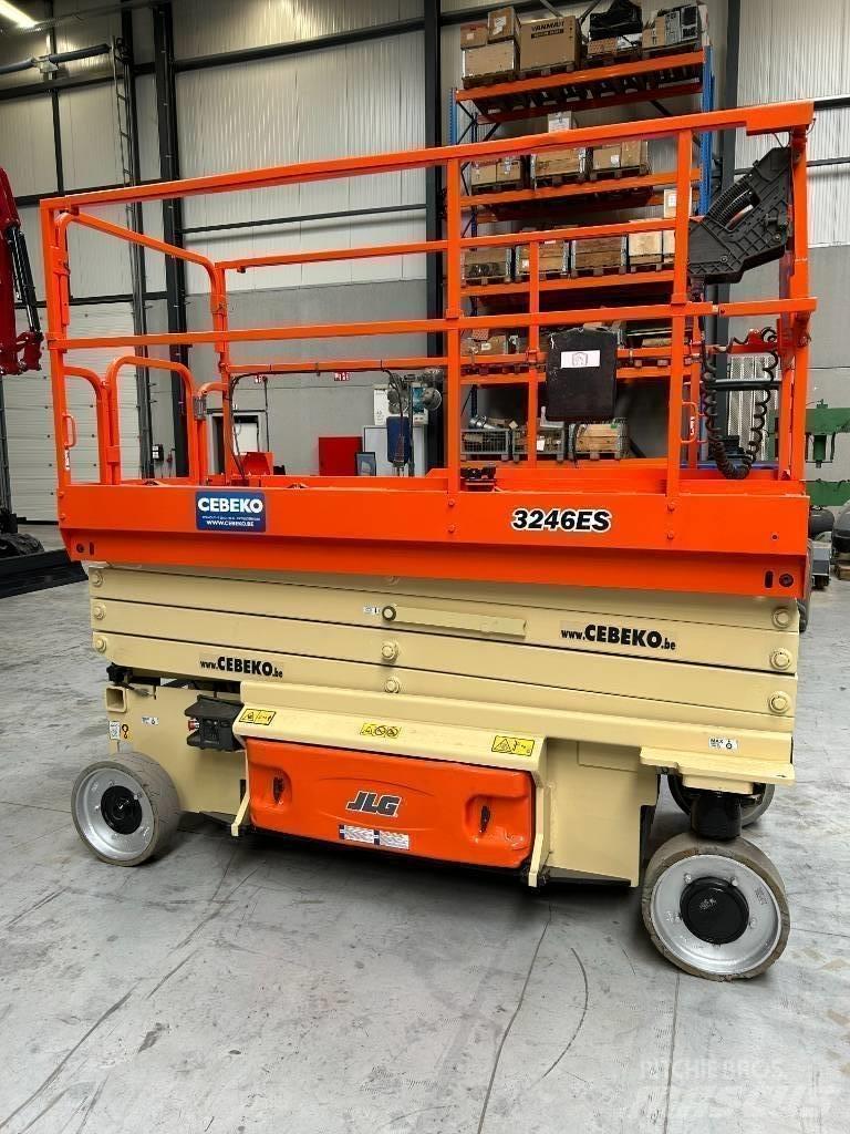 JLG 3246ES Makasli platformlar