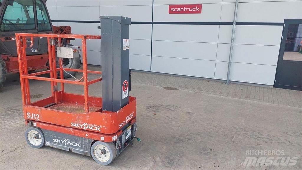 SkyJack SJ12 Personel Platformları ve Cephe Asansörleri