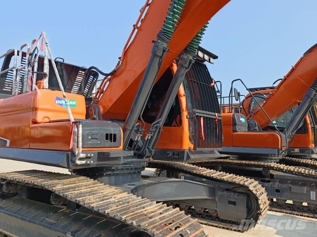 Doosan DX300-9 Paletli ekskavatörler