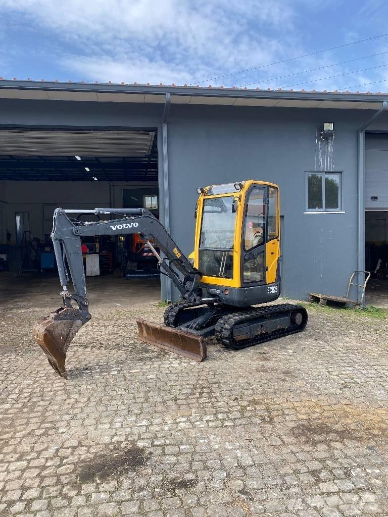 Volvo ECR 28 Mini ekskavatörler, 7 tona dek