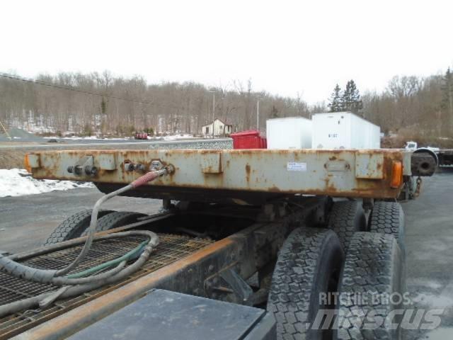 Fruehauf 48' Flatbed römorklar
