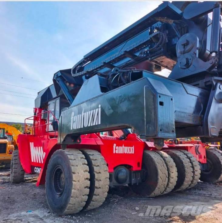 Fantuzzi CS 45 KM Konteyner istifleyiciler - reach stacker