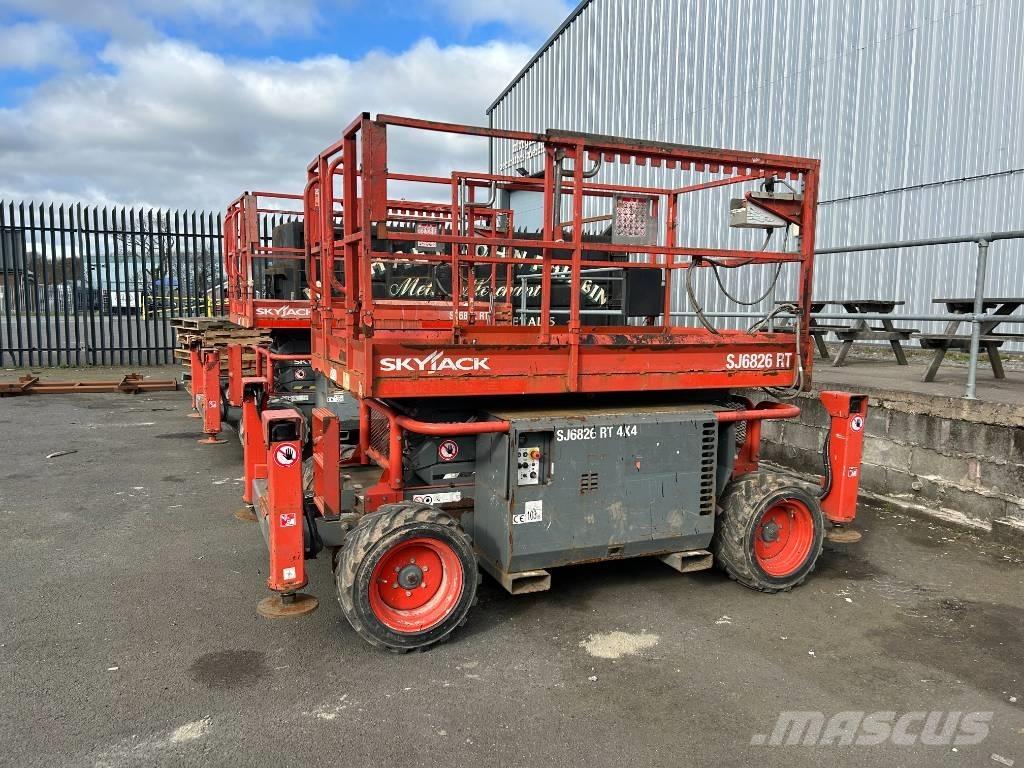 SkyJack SJ 6826 RT Makasli platformlar