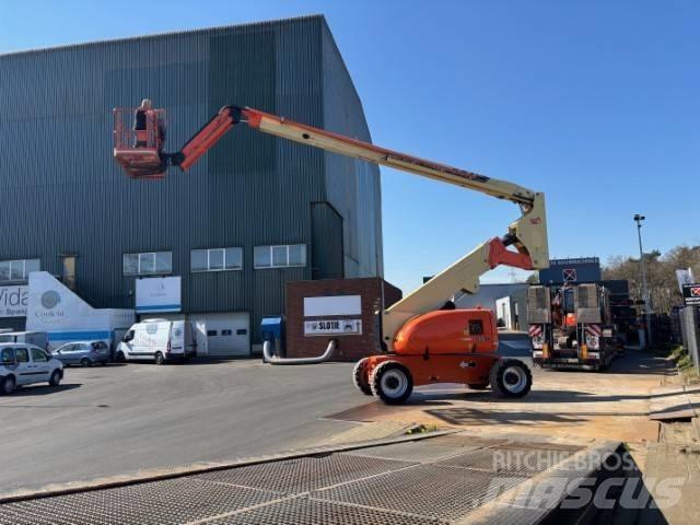 JLG 800 AJ Körüklü personel platformları