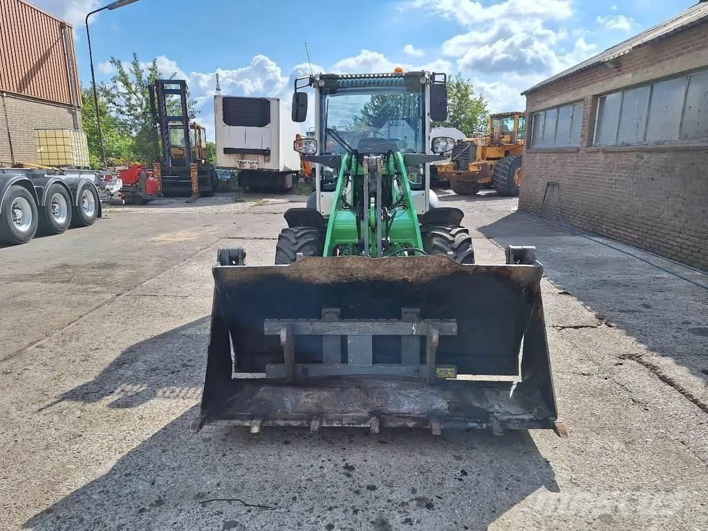 Liebherr L506C Mini yükleyiciler