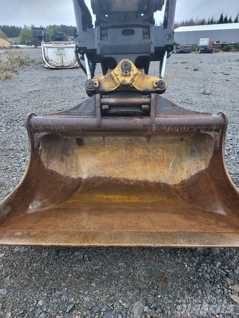 Volvo ECR 305 C L Paletli ekskavatörler