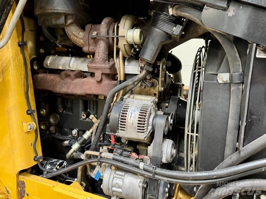 CAT 442 E Kazıcı yükleyiciler - beko loder