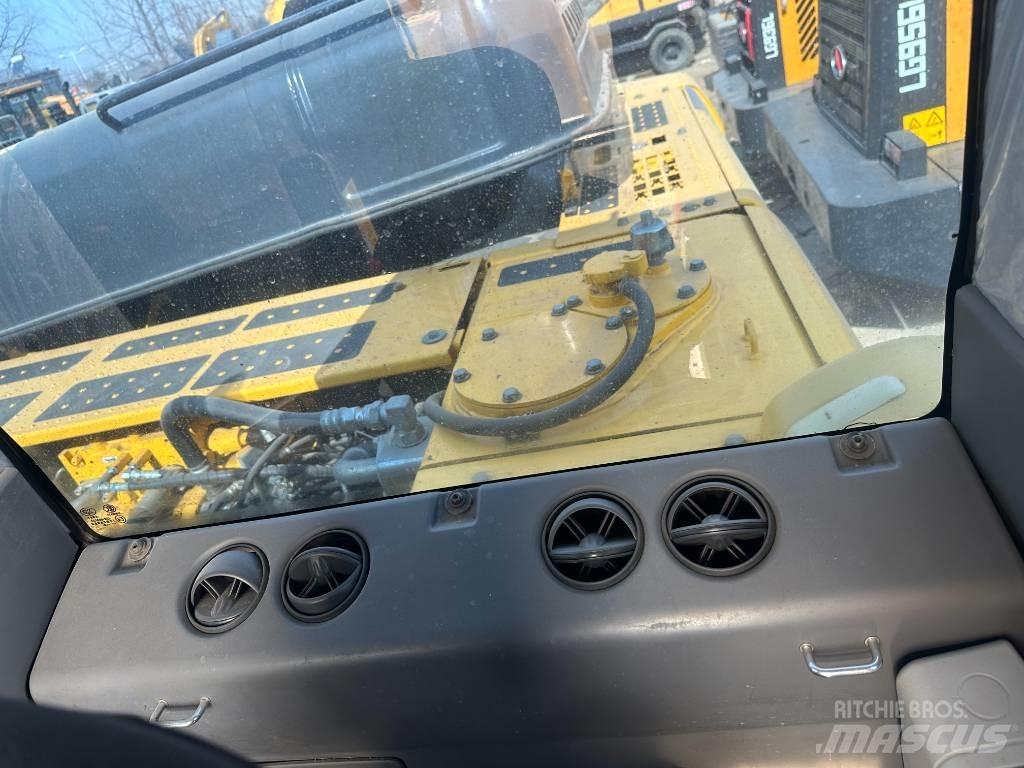 Komatsu pc360 Paletli ekskavatörler
