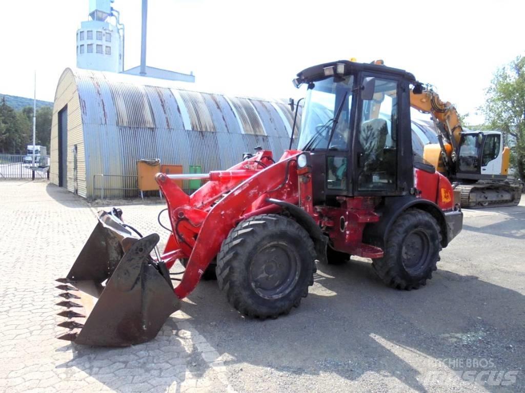 JCB 407 Tekerlekli yükleyiciler