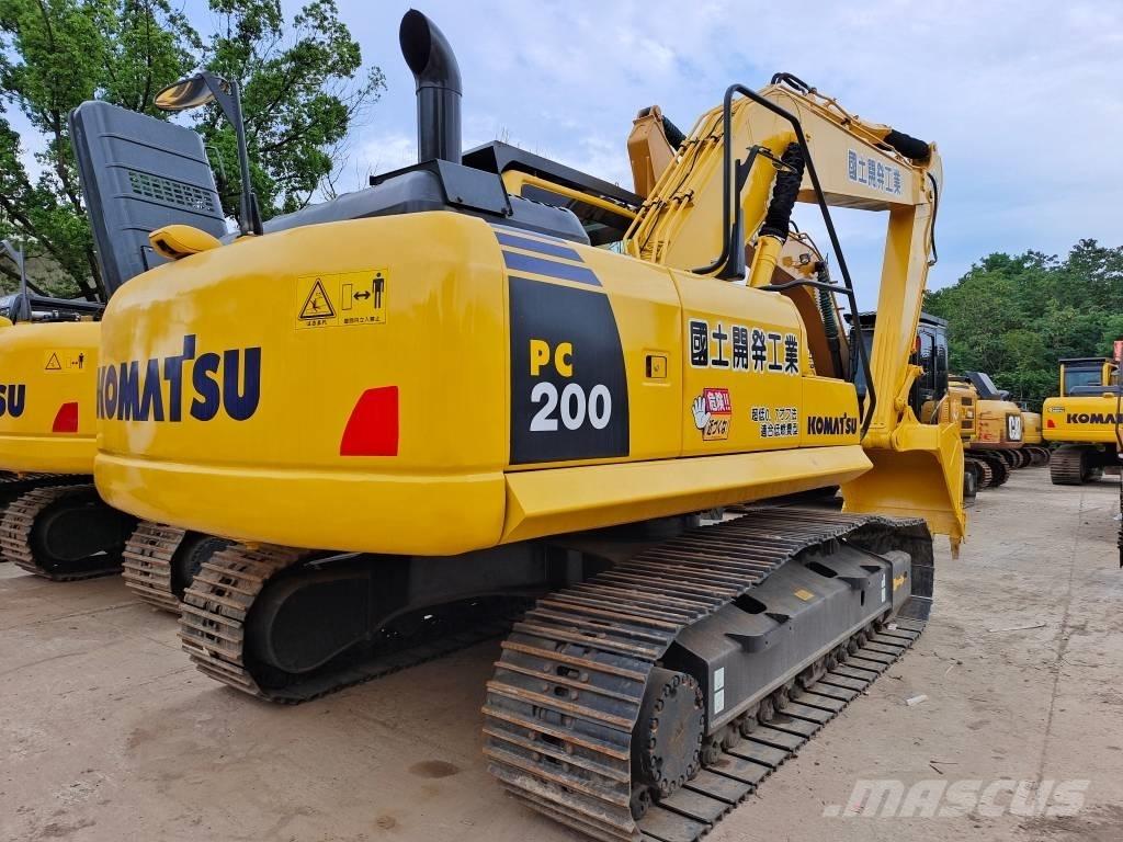 Komatsu PC 200-8N1 Paletli ekskavatörler