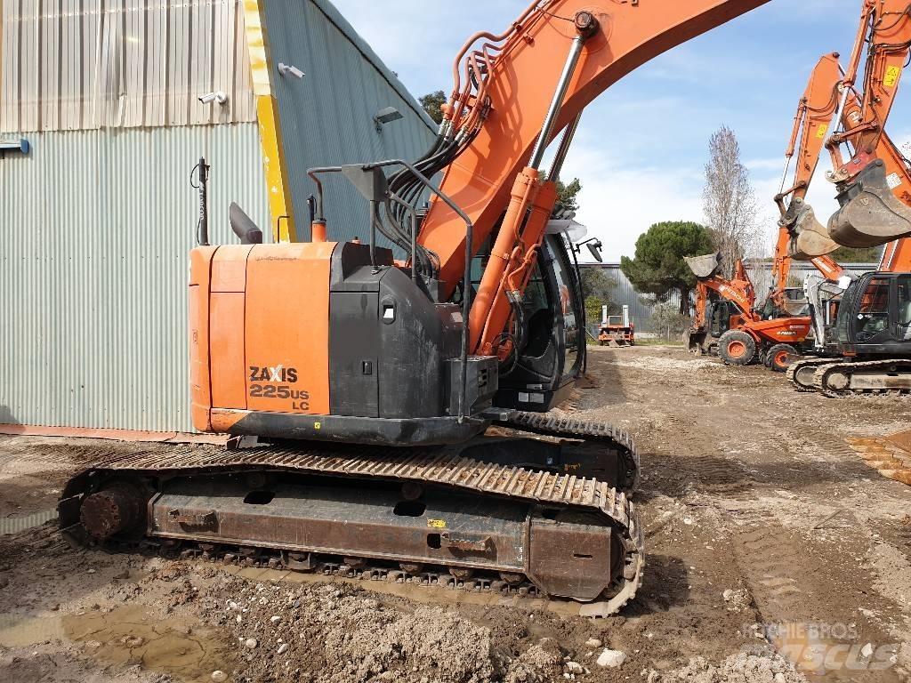 Hitachi ZX225USLC Paletli ekskavatörler