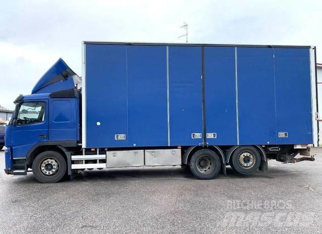 Volvo FM330 6x2 Kapali kasa kamyonlar