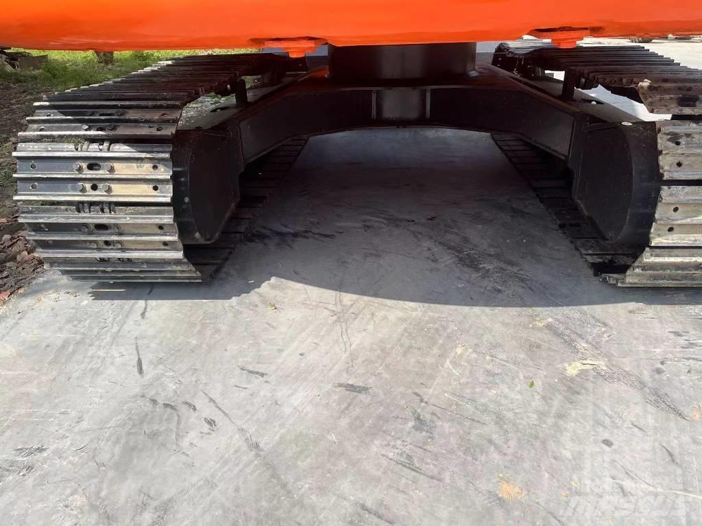 Hitachi ZX 70 Paletli ekskavatörler