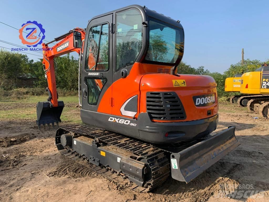 Doosan DX 60 Mini ekskavatörler, 7 tona dek