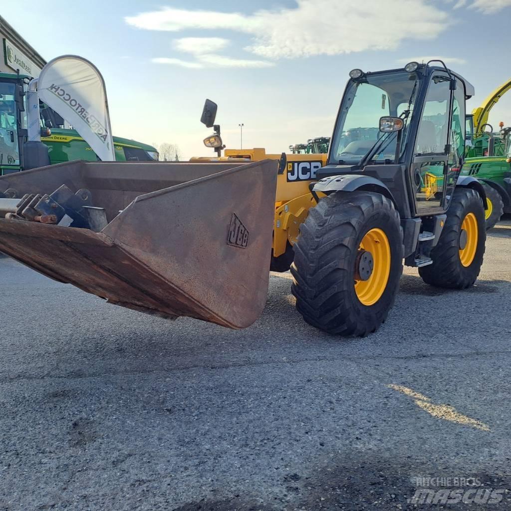 JCB 550-80 Tarimsal teleskopik yükleyiciler