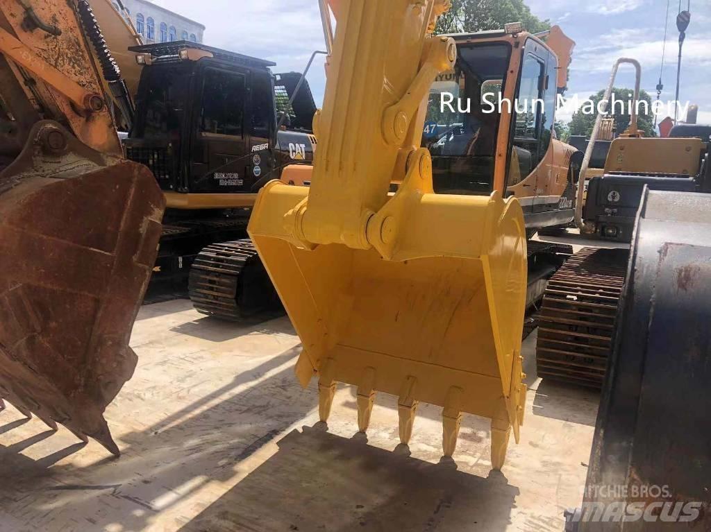 Komatsu PC220-7 Paletli ekskavatörler