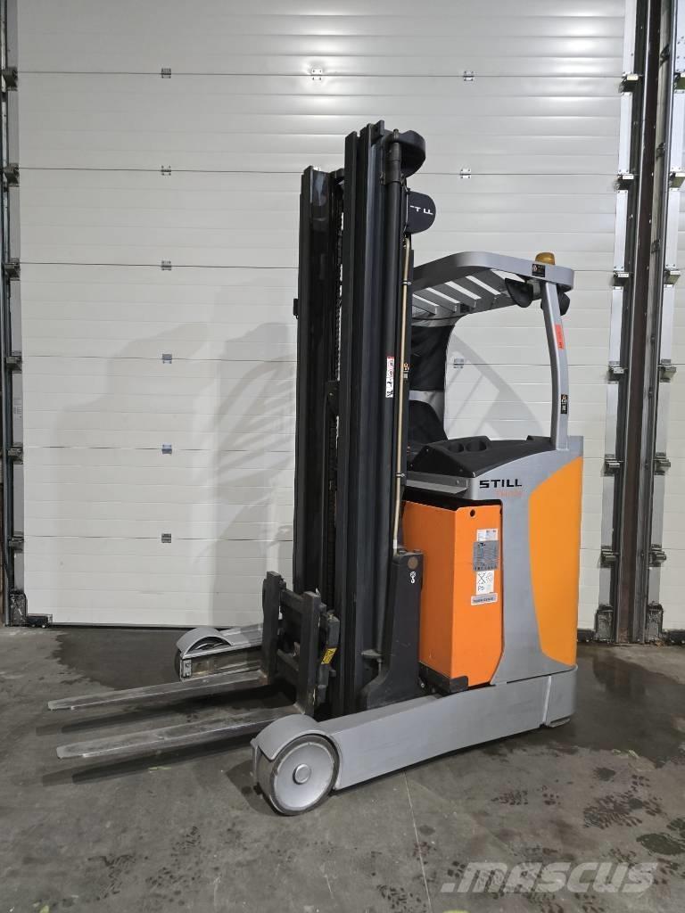 Still FMX 14 Reach truck - depo içi istif araçları
