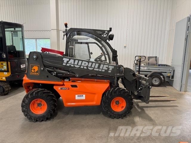 Ausa T 144 H Teleskopik yükleyiciler