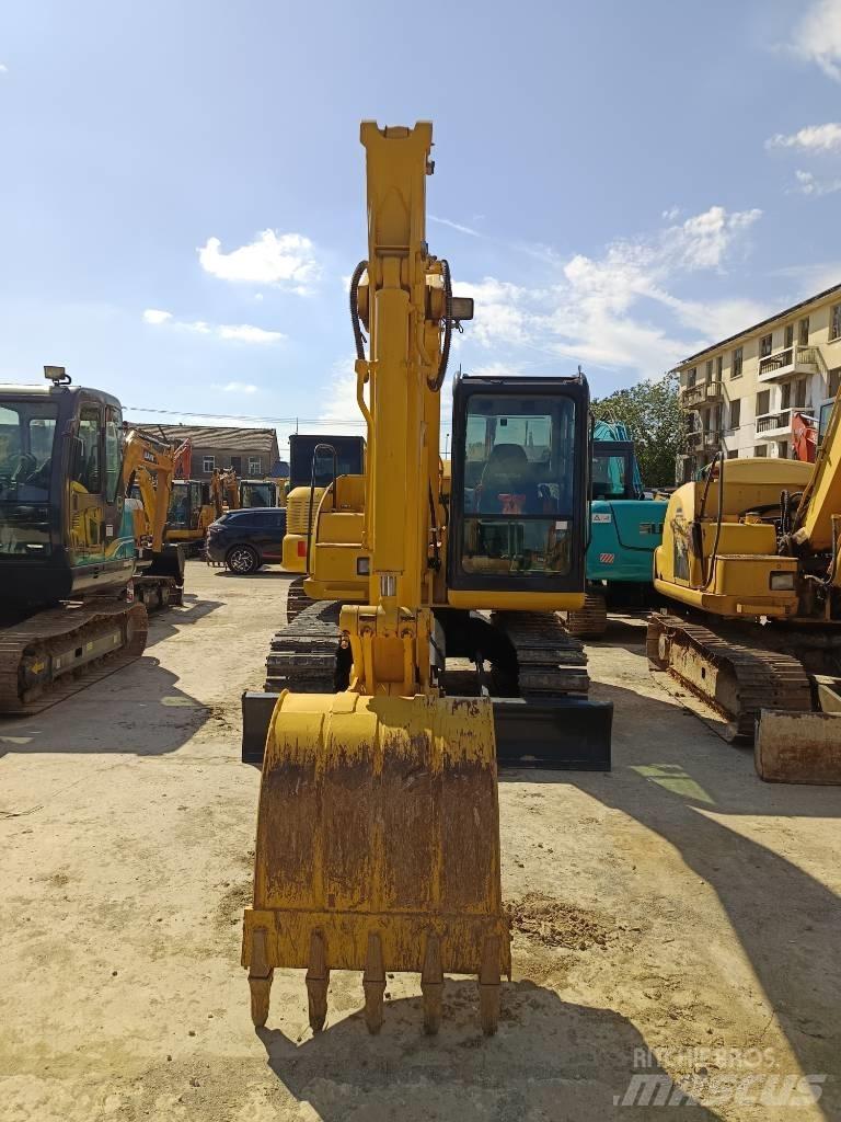 Komatsu PC 70 Paletli ekskavatörler