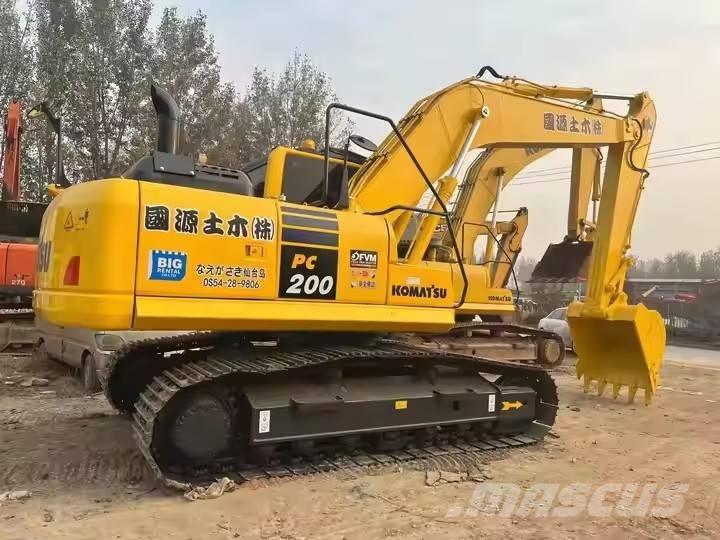 Komatsu PC 200 Paletli ekskavatörler