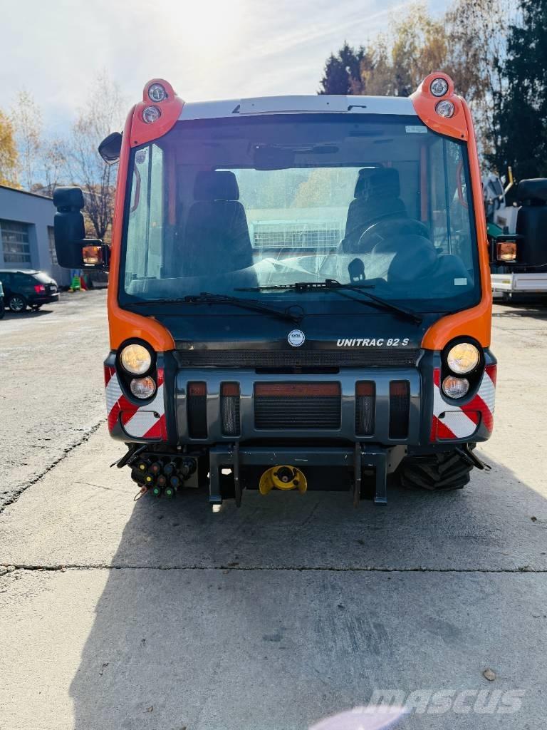 Lindner Unitrac 82S Diger yol bakim makinalari