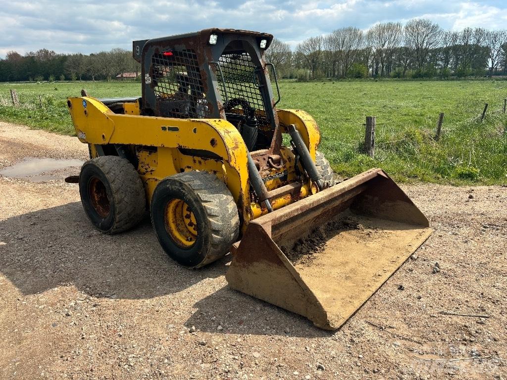 Gehl V 400 Skid steer loderler