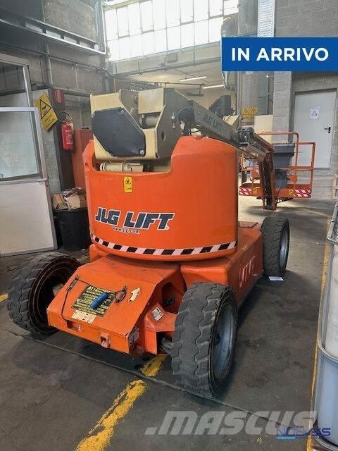 JLG E450AJ Körüklü personel platformları