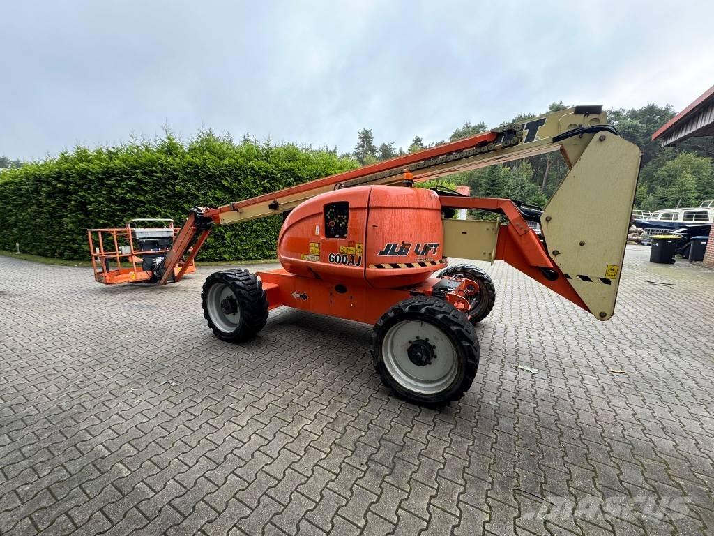 JLG 600 AJ Körüklü personel platformları