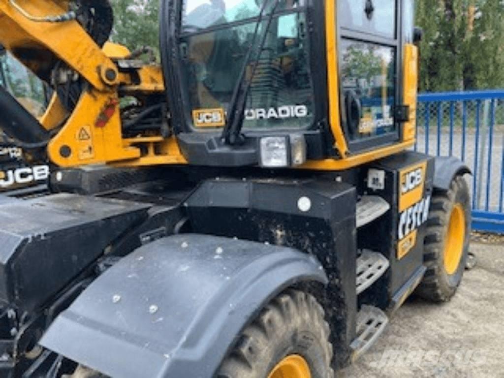 JCB Hydradig Lastik tekerli ekskavatörler