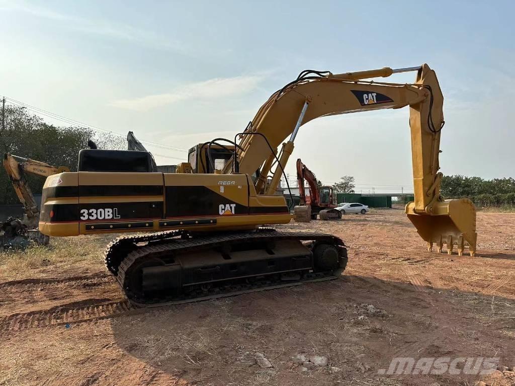 CAT 330B Paletli ekskavatörler