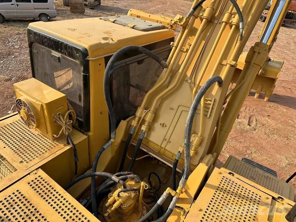 CAT 330B Paletli ekskavatörler