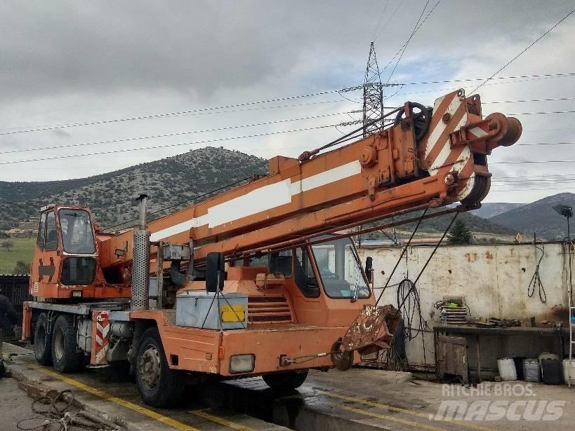 Kato NK 20B Yol-Arazi Tipi Vinçler (AT)