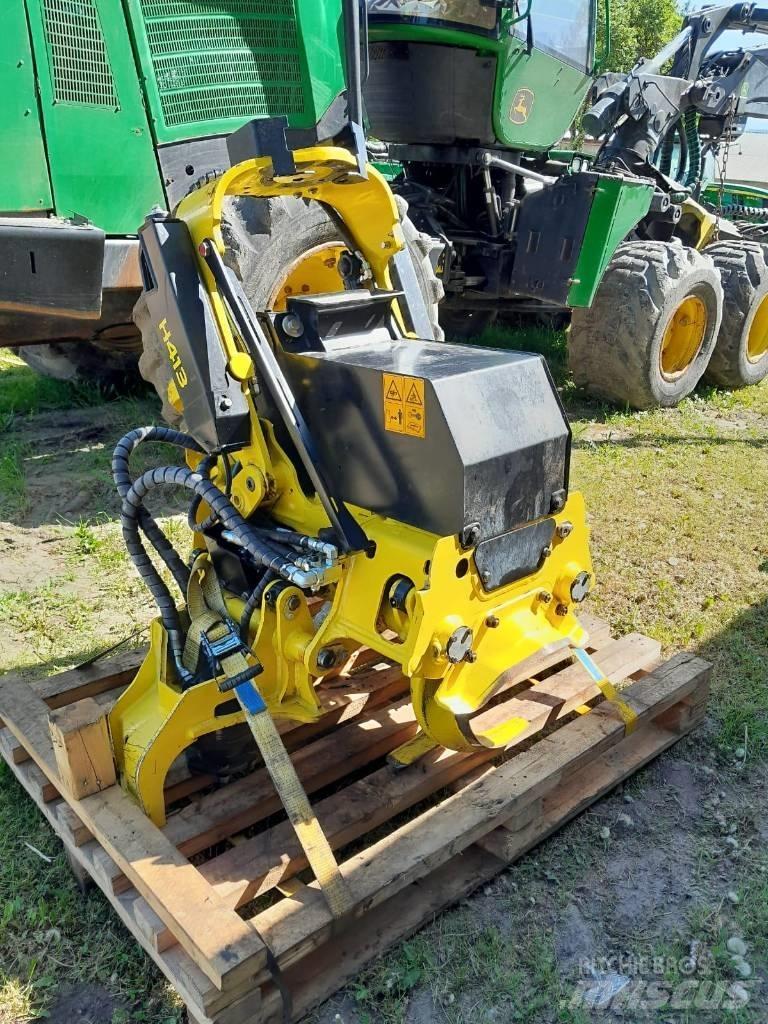 John Deere H413 Agaç kesme robotlari