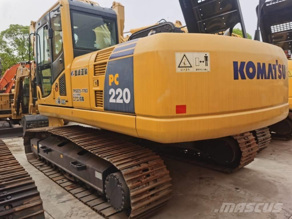 Komatsu PC 220-8 Paletli ekskavatörler